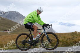 Photo #4298945 | 21-09-2023 11:09 | Passo Dello Stelvio - Peak BICYCLES