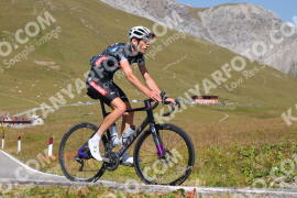 Foto #3983398 | 20-08-2023 12:17 | Passo Dello Stelvio - die Spitze BICYCLES
