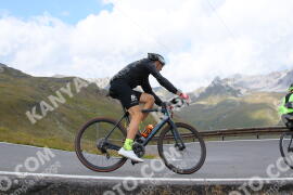 Photo #3895209 | 15-08-2023 12:08 | Passo Dello Stelvio - Peak BICYCLES