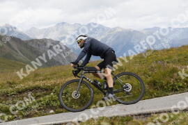 Photo #3648592 | 30-07-2023 11:07 | Passo Dello Stelvio - Peak BICYCLES