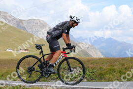 Photo #3920313 | 17-08-2023 12:01 | Passo Dello Stelvio - Peak BICYCLES