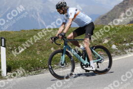 Photo #3242475 | 26-06-2023 14:15 | Passo Dello Stelvio - Peak BICYCLES