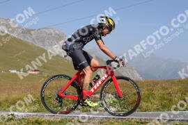 Photo #4046771 | 24-08-2023 11:12 | Passo Dello Stelvio - Peak BICYCLES