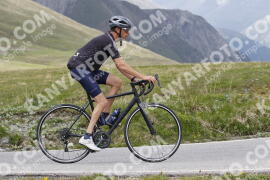 Foto #3203583 | 23-06-2023 14:00 | Passo Dello Stelvio - die Spitze BICYCLES