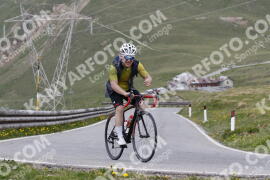 Photo #3257043 | 27-06-2023 12:29 | Passo Dello Stelvio - Peak BICYCLES