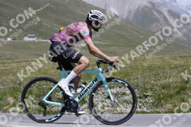 Photo #3239801 | 26-06-2023 12:20 | Passo Dello Stelvio - Peak BICYCLES
