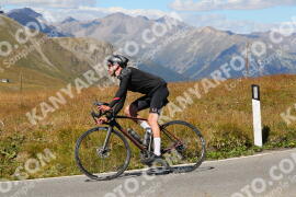 Photo #2700432 | 21-08-2022 14:20 | Passo Dello Stelvio - Peak BICYCLES