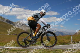 Foto #3967760 | 19-08-2023 15:13 | Passo Dello Stelvio - die Spitze BICYCLES