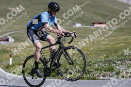 Foto #3237068 | 26-06-2023 10:26 | Passo Dello Stelvio - die Spitze BICYCLES