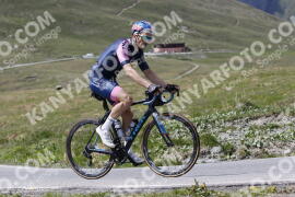Photo #3214069 | 24-06-2023 15:57 | Passo Dello Stelvio - Peak BICYCLES