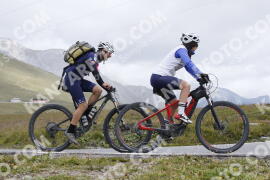 Foto #3747900 | 07-08-2023 11:40 | Passo Dello Stelvio - die Spitze BICYCLES