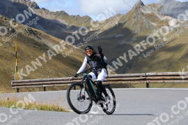 Photo #4292314 | 19-09-2023 12:07 | Passo Dello Stelvio - Peak BICYCLES
