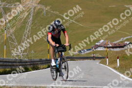 Photo #3964448 | 19-08-2023 13:05 | Passo Dello Stelvio - Peak BICYCLES