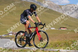 Photo #4002804 | 21-08-2023 11:38 | Passo Dello Stelvio - Peak BICYCLES