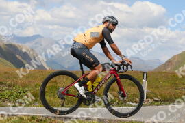 Photo #3938975 | 18-08-2023 14:05 | Passo Dello Stelvio - Peak BICYCLES
