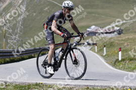 Photo #3223332 | 25-06-2023 14:12 | Passo Dello Stelvio - Peak BICYCLES