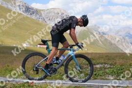 Foto #3985434 | 20-08-2023 14:34 | Passo Dello Stelvio - die Spitze BICYCLES
