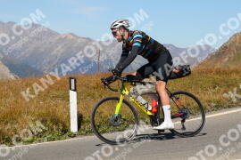 Photo #2733961 | 24-08-2022 14:03 | Passo Dello Stelvio - Peak BICYCLES