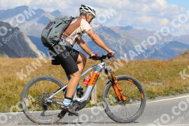 Photo #2753887 | 26-08-2022 12:40 | Passo Dello Stelvio - Peak BICYCLES