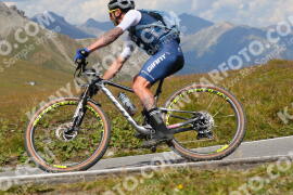Photo #3914338 | 16-08-2023 13:32 | Passo Dello Stelvio - Peak BICYCLES