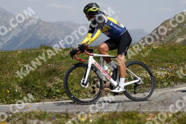 Photo #3529712 | 18-07-2023 12:33 | Passo Dello Stelvio - Peak BICYCLES