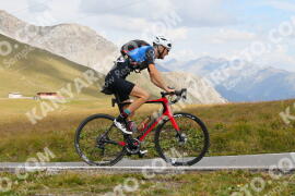 Photo #3919954 | 17-08-2023 11:32 | Passo Dello Stelvio - Peak BICYCLES
