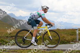 Photo #3921413 | 17-08-2023 12:45 | Passo Dello Stelvio - Peak BICYCLES