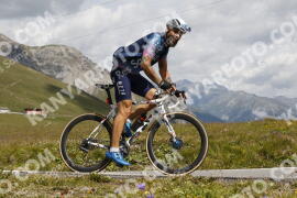 Photo #3620884 | 29-07-2023 11:47 | Passo Dello Stelvio - Peak BICYCLES