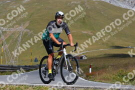 Foto #3910496 | 16-08-2023 10:34 | Passo Dello Stelvio - die Spitze BICYCLES