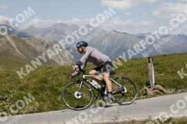 Foto #3366789 | 07-07-2023 13:03 | Passo Dello Stelvio - die Spitze BICYCLES