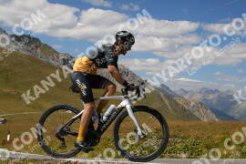 Photo #3967804 | 19-08-2023 15:14 | Passo Dello Stelvio - Peak BICYCLES