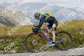 Foto #3702006 | 02-08-2023 14:13 | Passo Dello Stelvio - die Spitze BICYCLES