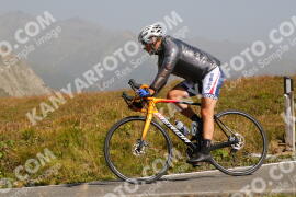 Photo #4046738 | 24-08-2023 11:12 | Passo Dello Stelvio - Peak BICYCLES
