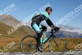 Photo #4299379 | 24-09-2023 10:59 | Passo Dello Stelvio - Peak BICYCLES