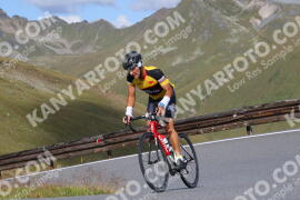 Photo #3931337 | 18-08-2023 09:40 | Passo Dello Stelvio - Peak BICYCLES
