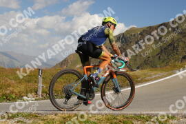 Photo #4034592 | 23-08-2023 11:30 | Passo Dello Stelvio - Peak BICYCLES