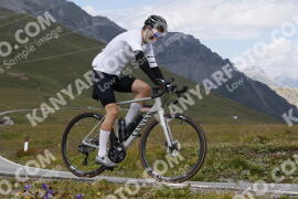 Photo #3700975 | 02-08-2023 13:53 | Passo Dello Stelvio - Peak BICYCLES