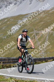 Foto #2698561 | 21-08-2022 12:20 | Passo Dello Stelvio - die Spitze BICYCLES