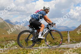 Photo #3913287 | 16-08-2023 12:42 | Passo Dello Stelvio - Peak BICYCLES