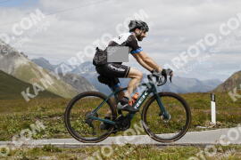 Foto #3696314 | 02-08-2023 12:04 | Passo Dello Stelvio - die Spitze BICYCLES