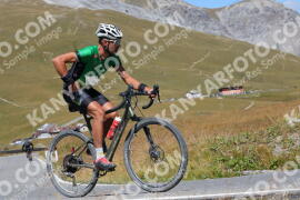 Photo #2669316 | 16-08-2022 12:25 | Passo Dello Stelvio - Peak BICYCLES