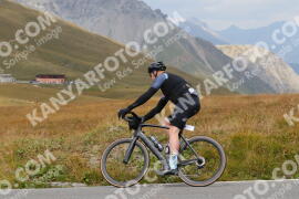 Photo #2680364 | 17-08-2022 13:35 | Passo Dello Stelvio - Peak BICYCLES