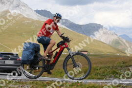 Foto #3895706 | 15-08-2023 13:20 | Passo Dello Stelvio - die Spitze BICYCLES