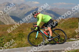 Photo #3966743 | 19-08-2023 14:24 | Passo Dello Stelvio - Peak BICYCLES