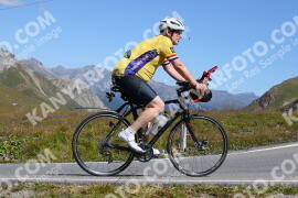 Foto #3808744 | 11-08-2023 11:28 | Passo Dello Stelvio - die Spitze BICYCLES