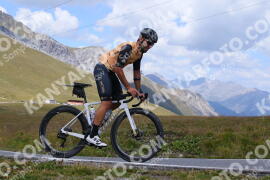 Foto #3938303 | 18-08-2023 13:45 | Passo Dello Stelvio - die Spitze BICYCLES