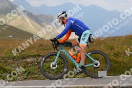 Photo #3895765 | 15-08-2023 13:28 | Passo Dello Stelvio - Peak BICYCLES
