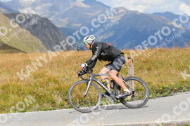 Foto #2765975 | 28-08-2022 13:19 | Passo Dello Stelvio - die Spitze BICYCLES