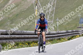 Photo #3337321 | 03-07-2023 11:37 | Passo Dello Stelvio - Peak BICYCLES