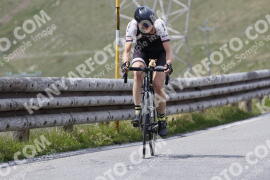 Photo #3157704 | 18-06-2023 14:46 | Passo Dello Stelvio - Peak BICYCLES